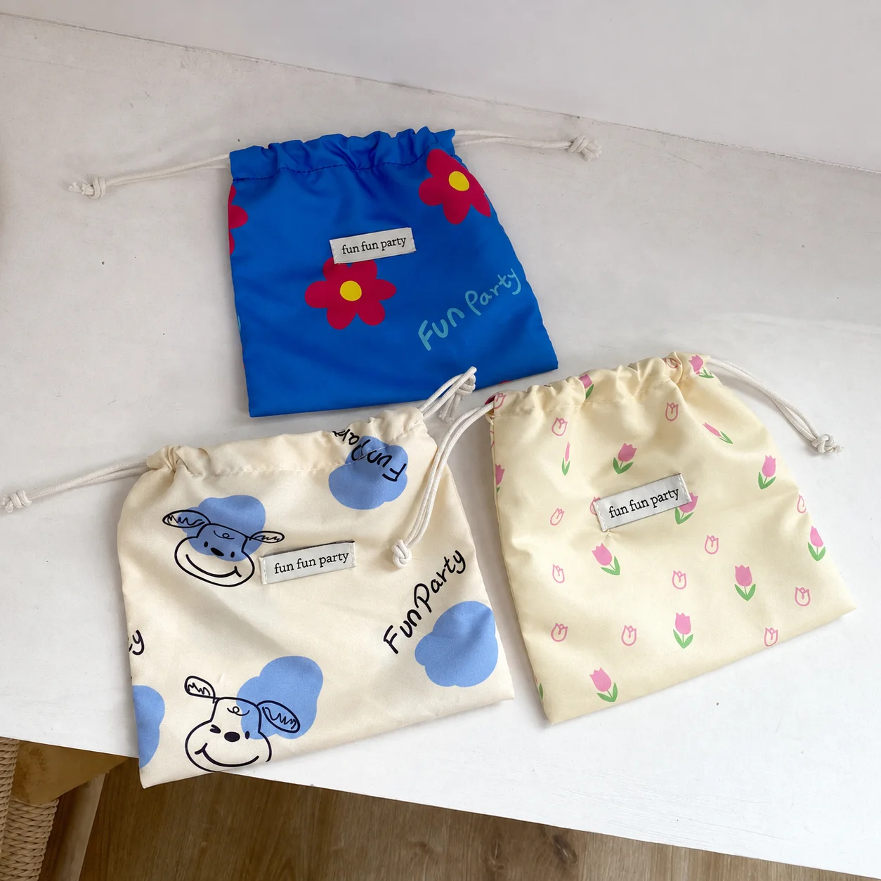Small Storage Pouch Portable Handheld Small Bag Drawstring Coin Purse Drawstring Phone Pouch For Storage Walking Daily Commuting