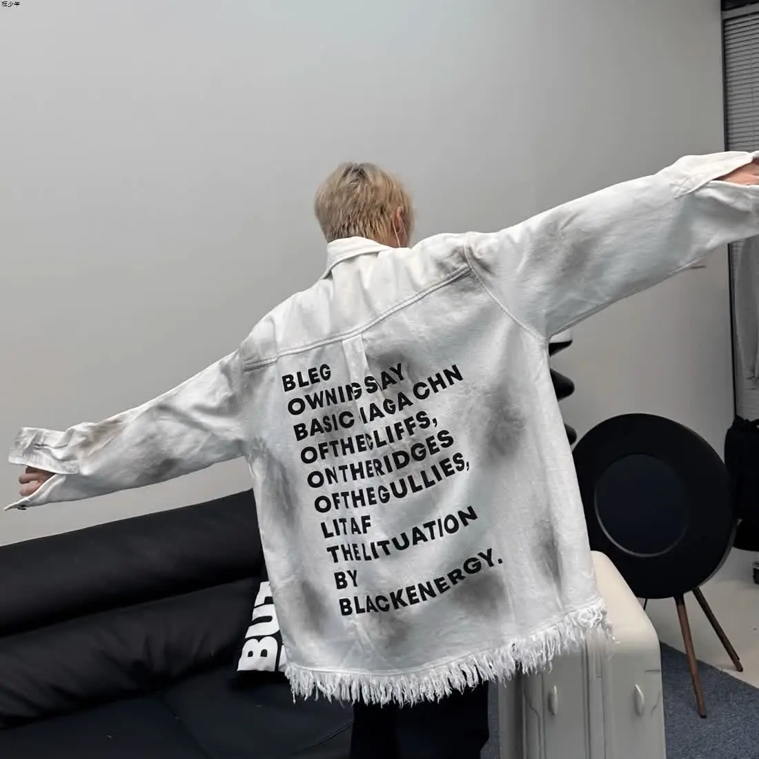 Retro American Destroy Fringe Denim Shirt Men High Street Couple Jacket Coat Special Wide Autumn Cotton Collar Nine Points