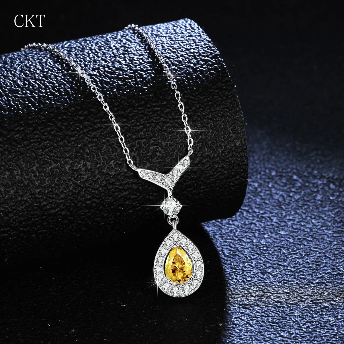 Luxury White Gold 3 Color 1ct Necklace Female Cross Moissanite Diamond Drop Pear-shaped Full Drill Collarbone Chain 18K Jewelry