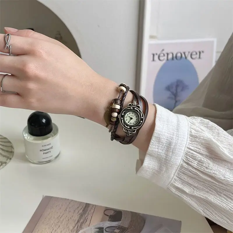 Многоцветные женские винтажные кварцевые наручные часы с кожаным ремешком