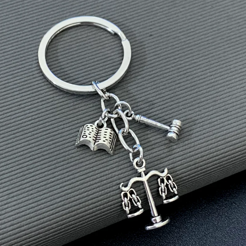 سلاسل المفاتيح ذات الطابع المحامي، المطور، المعلقات رمز القانون، مناسبة للمحترفين القانونيين. #1