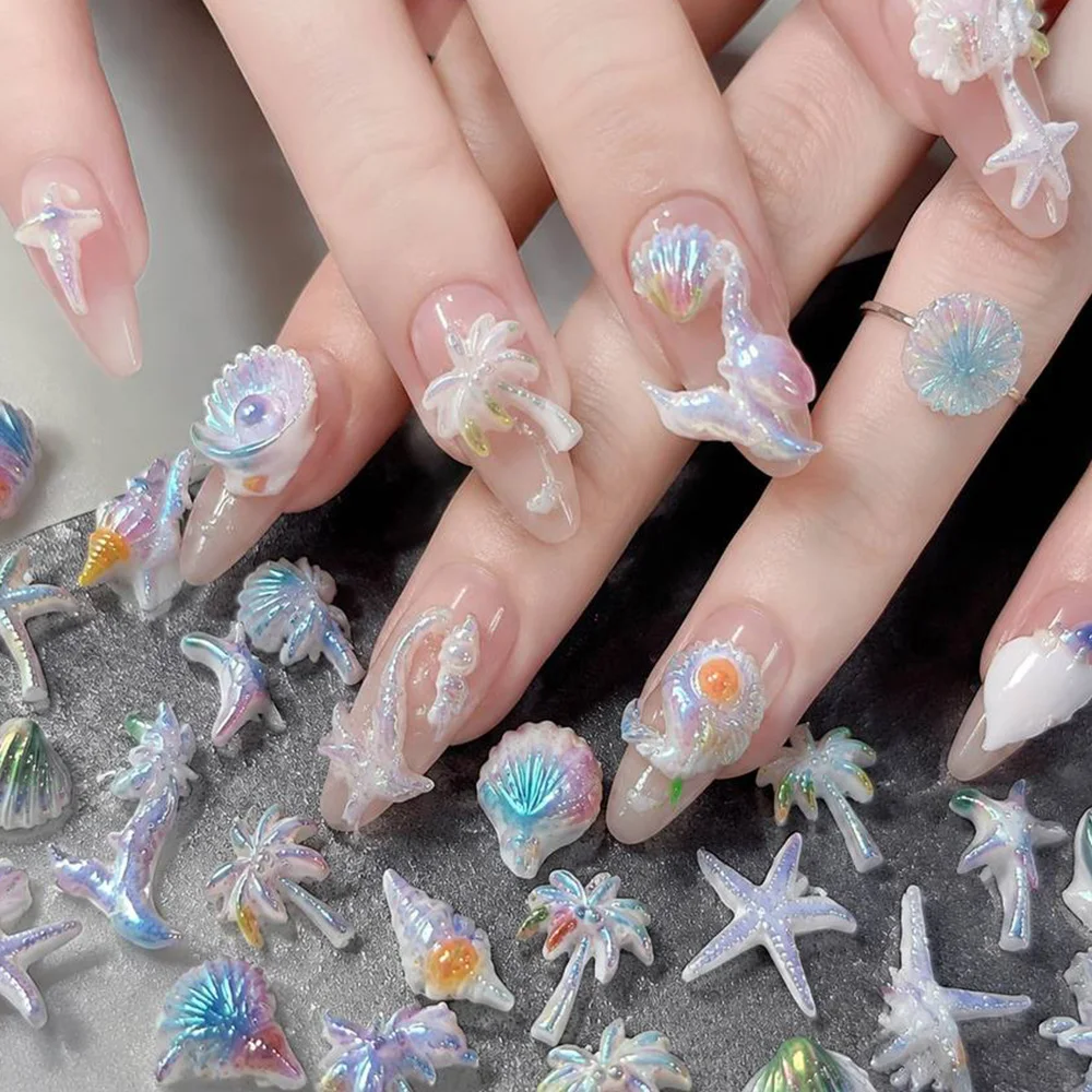 50Pcs Gorgeous Sparkling Sea Shells Nail Charms Assorted Iridescent Holographic Beach Life Nail Decor Pretty Style Nail Supplies