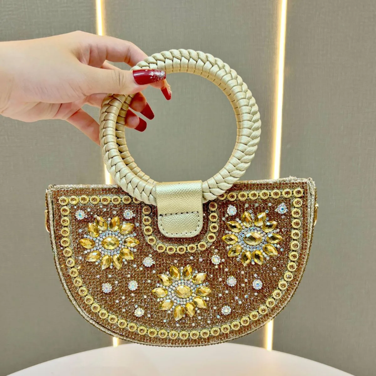 

2025 Luxury Women Elegant Diamond Evening Clutch Bag Woven Round Handle Shiny Rhinestone Handbags Fashion Shoulder Crossbody Bag