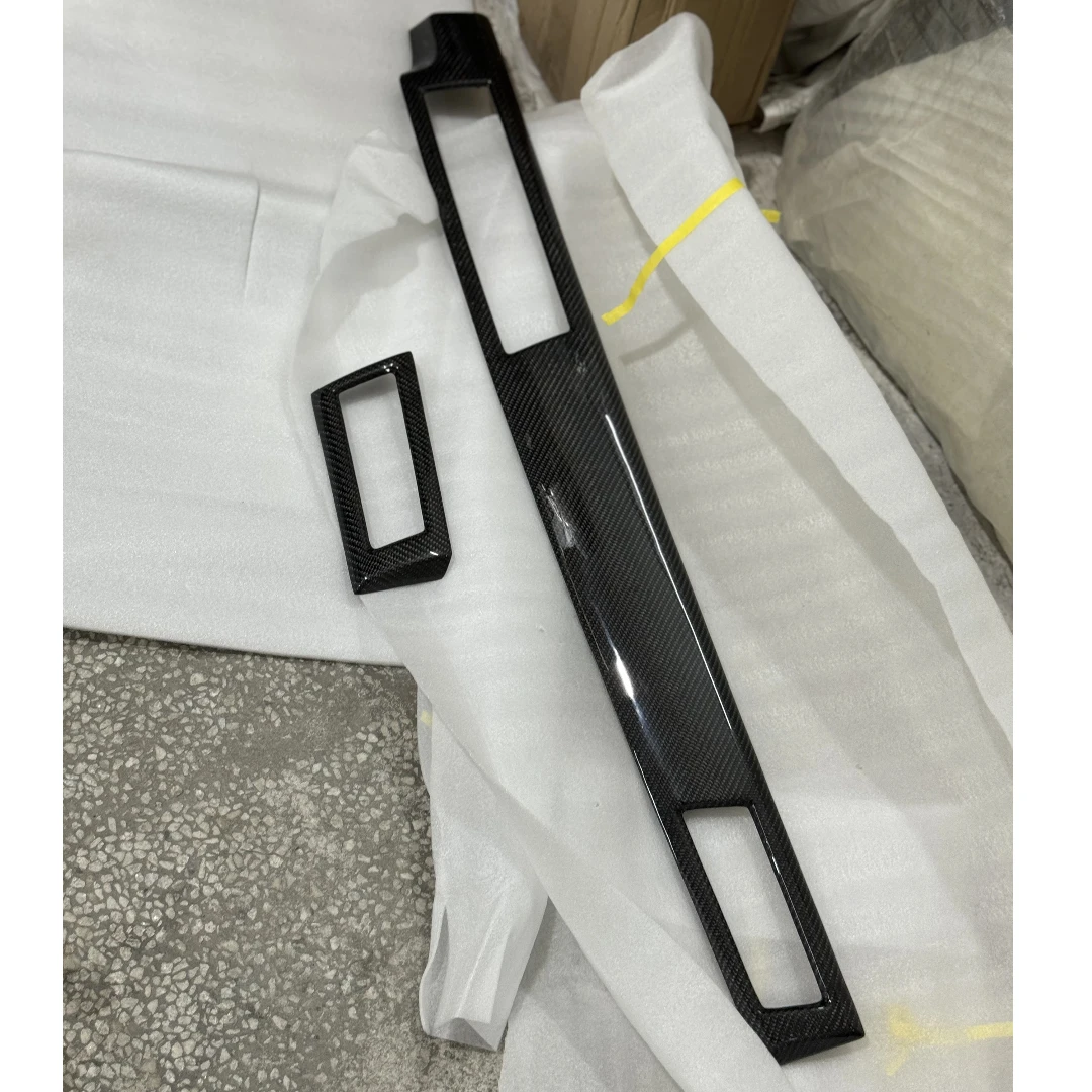 

Real Carbon Fiber Interior Center Console Dashboard Panel Strip Air Outlet Vent Replacement For BMW BMW 5 Series E60 52003-2010
