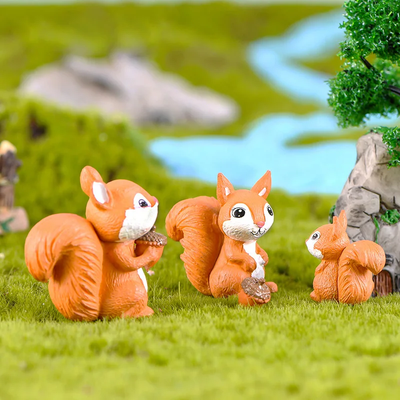 Simulated Squirrel Family Miniature Figurine Cartoon Animal Character Fairy Garden Home  Ornament Desk Decoration DIY Accessory