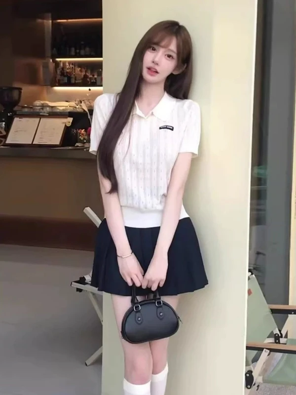 

Korean College Style Neck Short Sleeve Top And Pleated Skirt Set Sweet Youthful Unique Beautiful Fashionable Women's Outfit