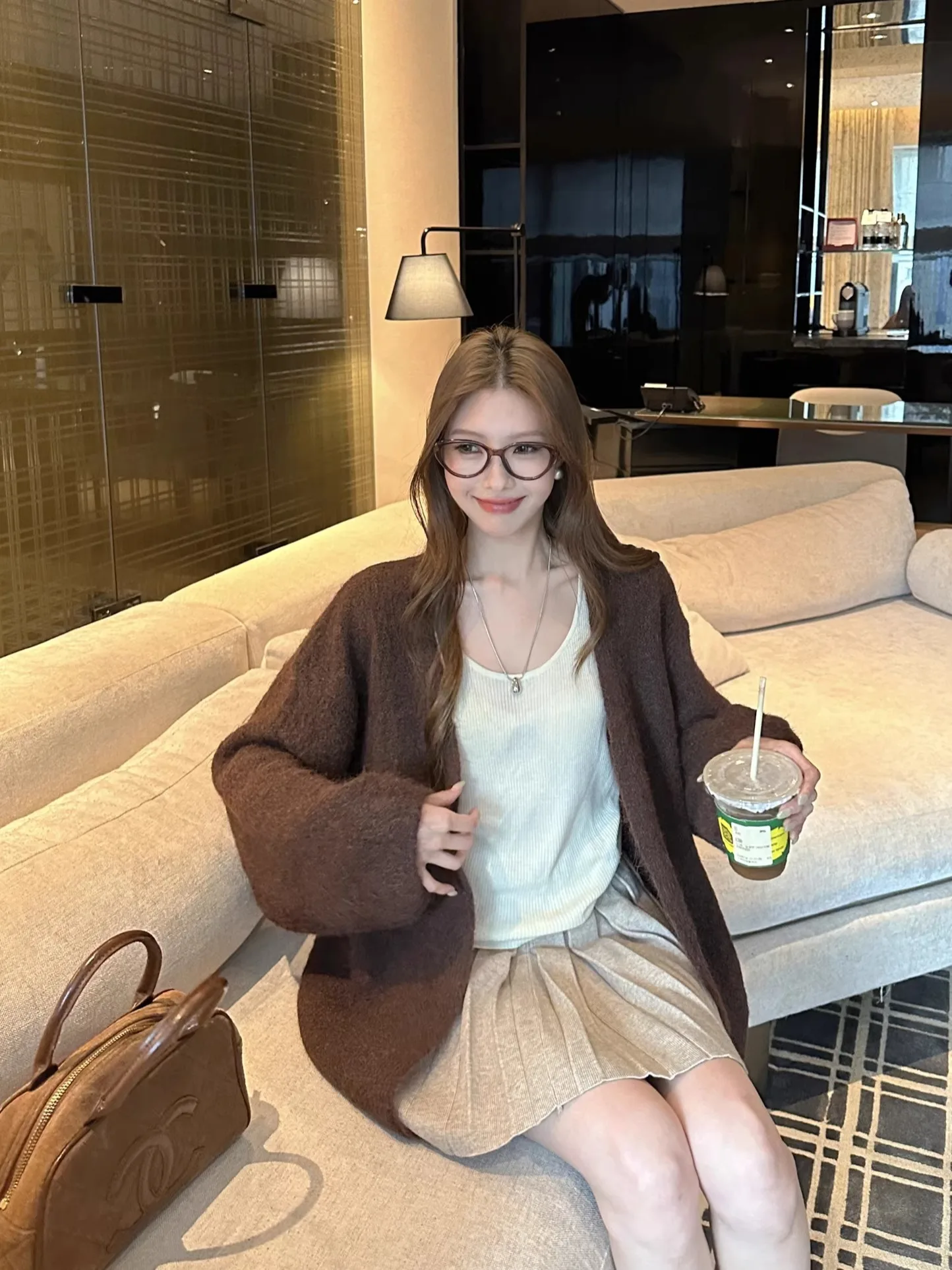 

Женский свободный повседневный вязаный кардиган-свитер средней длины с длинными рукавами в расслабленном стиле, коричневый, розовый топ для весны