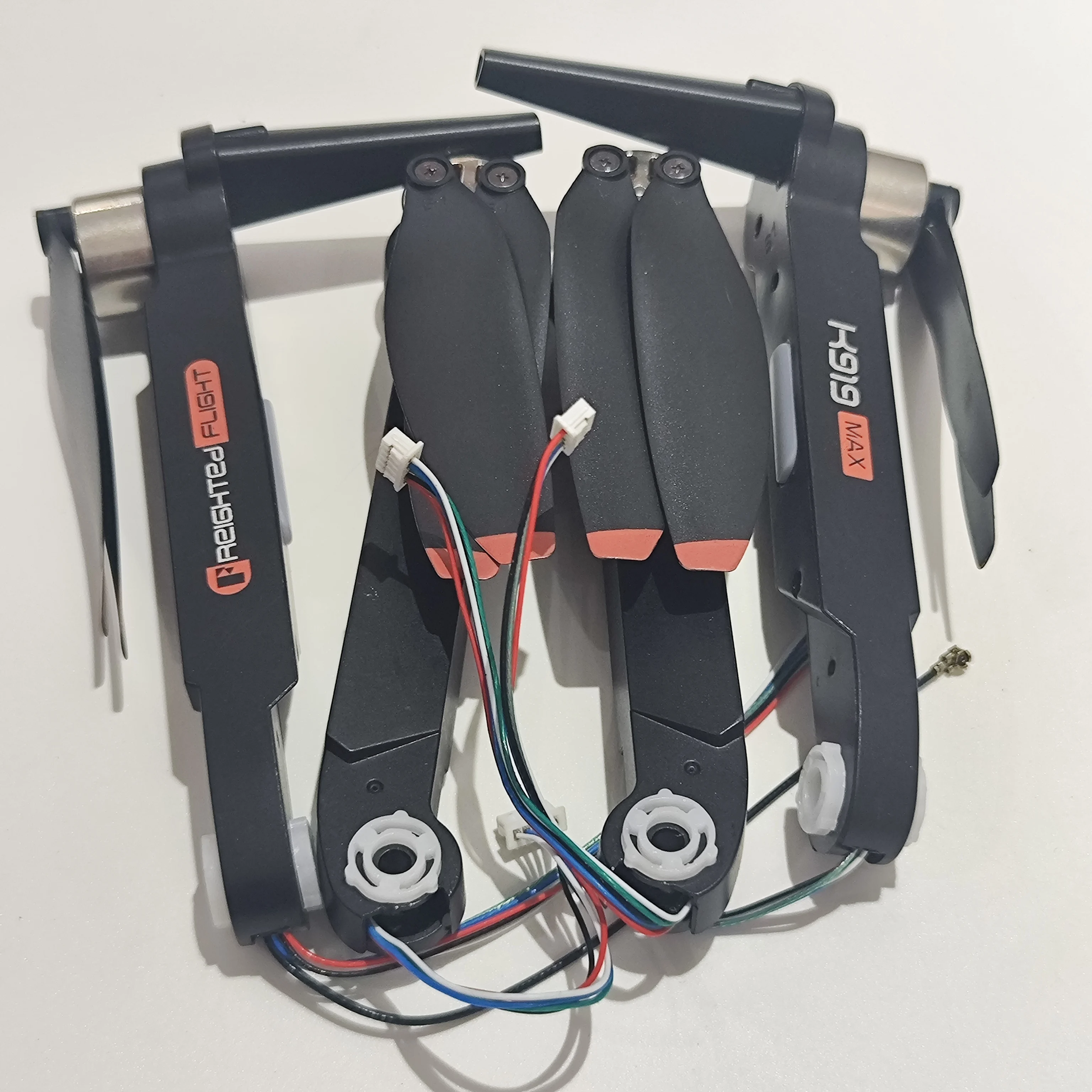 

K919 MAX Складной дрон для предотвращения препятствий GPS RC Quadcopter Запасные части Бесщеточный двигатель Повный комплект с лопастями пропеллера Крылья