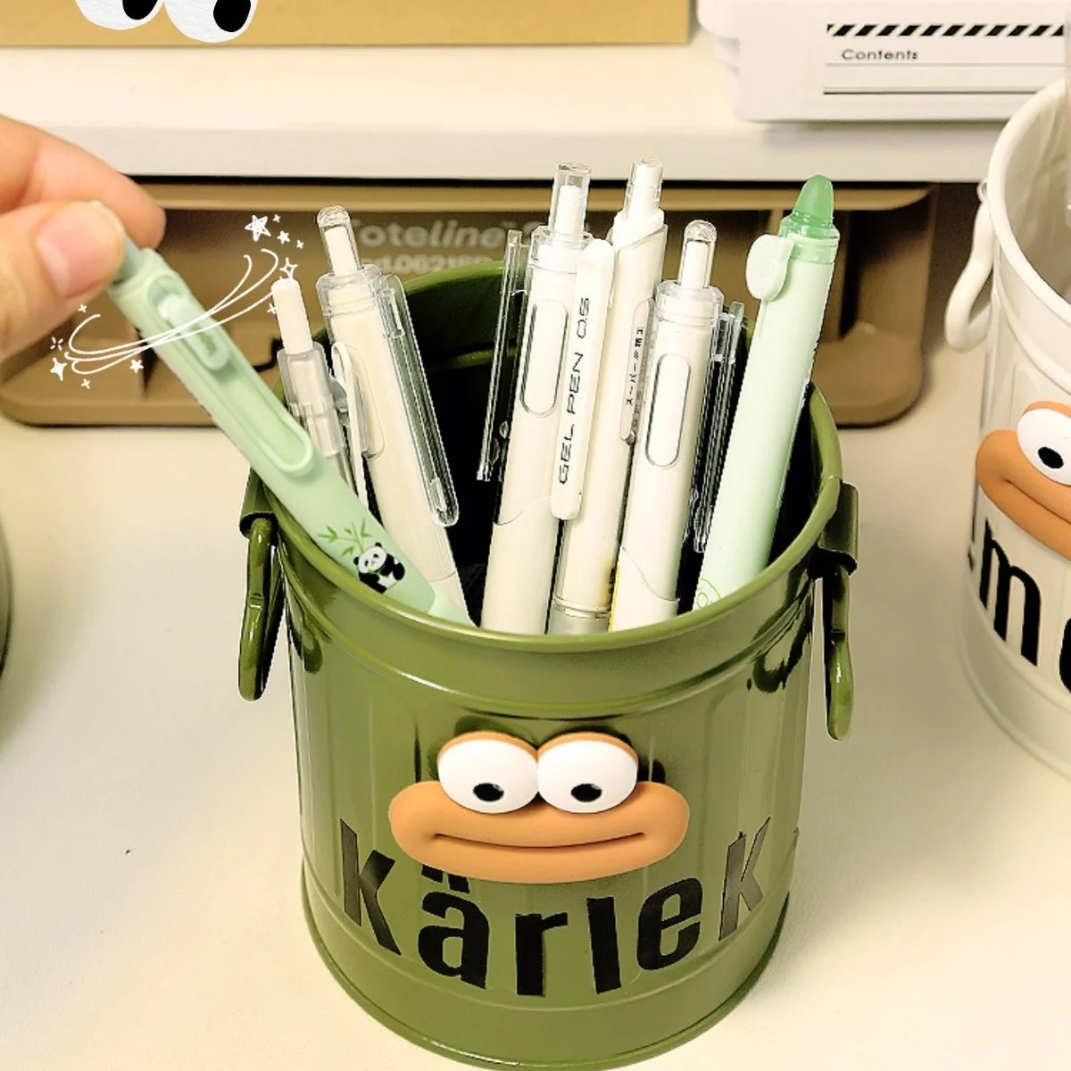 Ins Big - Mouth Pen Holder, Cute & High - Value, for Students' Desks, Large - Capacity, Simple American Retro Storage Bucket