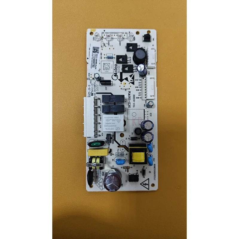 

Для основного управления холодильником Midea BCD-239WTM 236WTM(E)247WTE, компьютерная плата 17131000023226