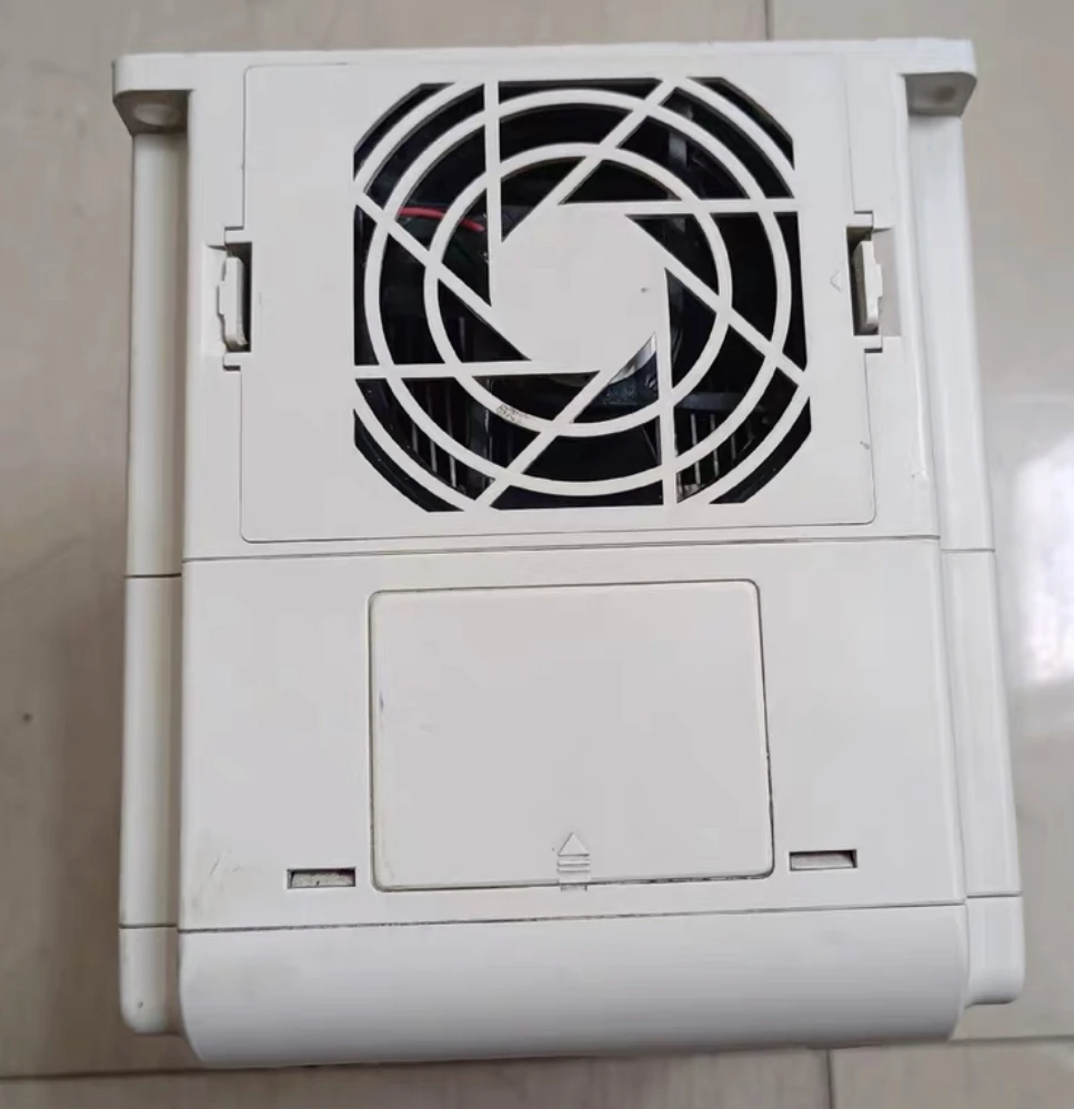 Used frequency converter 11KW, AT300H-T3-11