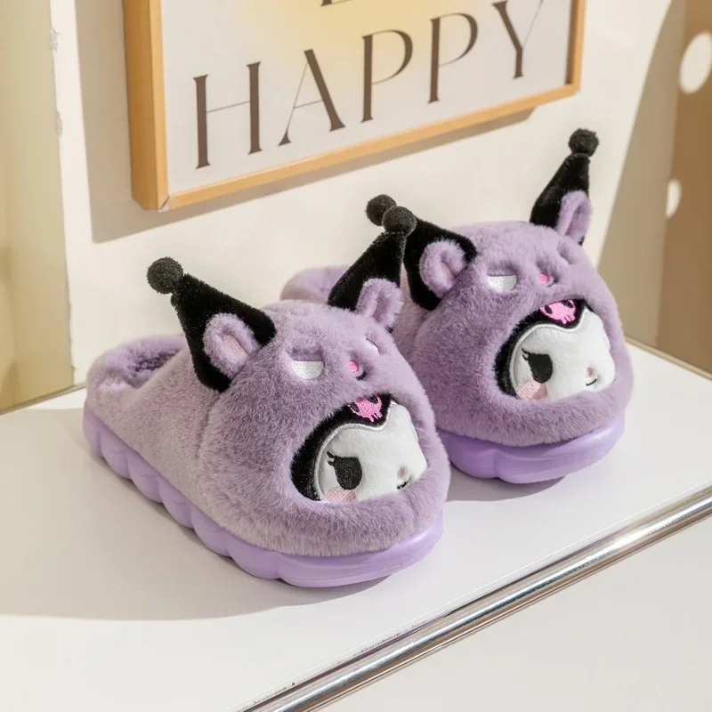 Chinelos de pelúcia Sanrio Kuromi fofos para crianças, chinelos macios e antiderrapantes para meninos e meninas, sapatos de algodão para casa, presente de Natal, novos