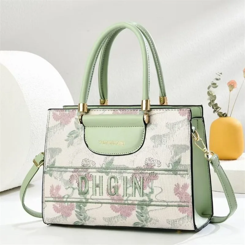 

Female Simple Shoulder Bag Uncomplicated Design For Daily Routine And Basic Use No Frills