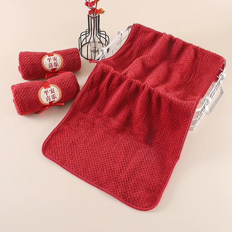 

High Density Coral Fleece Cleaning Soft Gift With Red Towel As A Souvenir