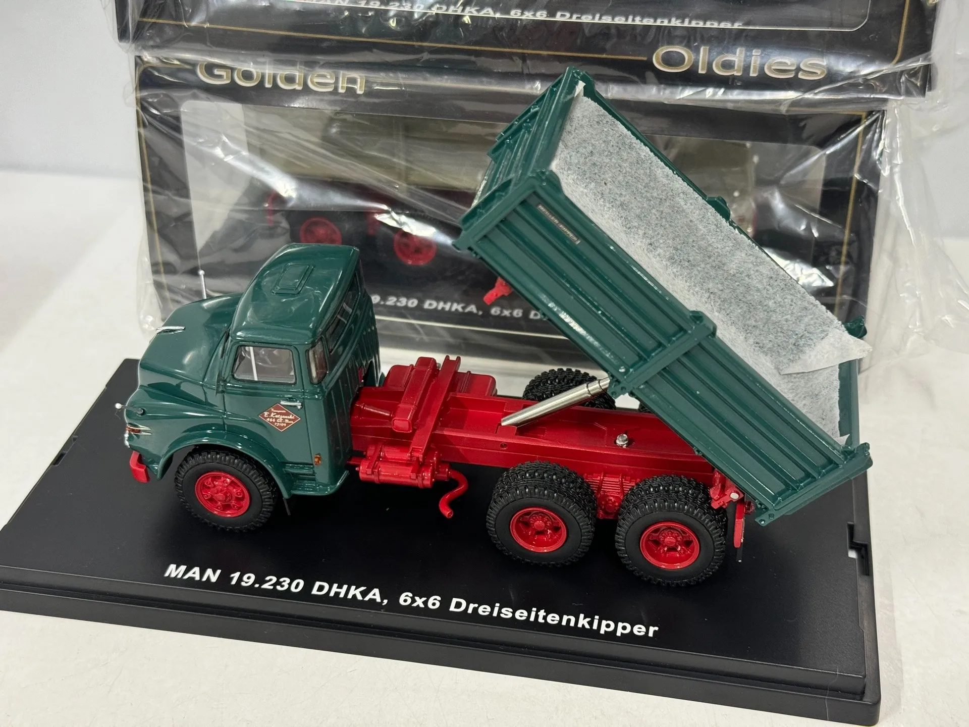 Diecast Golden Oldies 1/50 Scale MAN 19.230 DHKA 6️6 Kipper Resin Car Model Collectible Toy Gift Souvenir Display Ornament