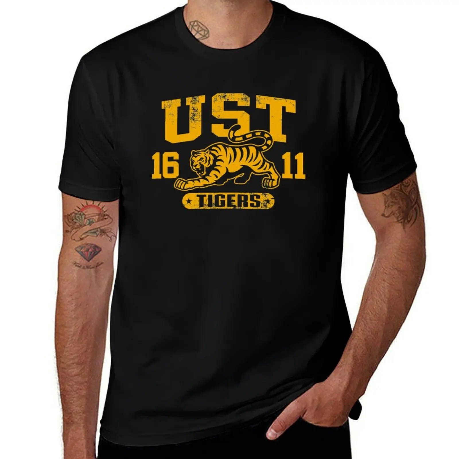

UST Tigers Philippine Oldest School Thomasians T-Shirt Casual Loose Fit Short Sleeve T-Shirt