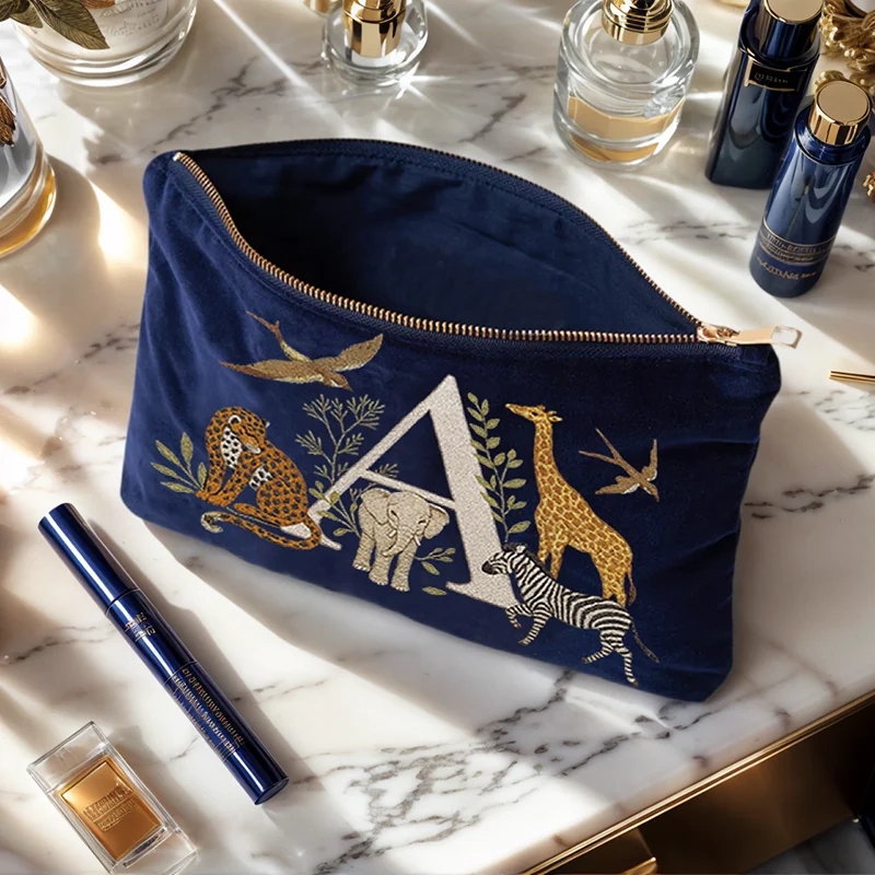 Fluwelen clutch make-uptasje met schattige dierenalfabetprint