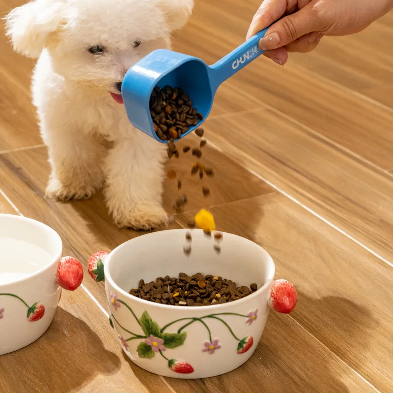 3D Embossed Strawberry Ceramic Pet Bowl, Large Capacity Cat Feeding Dish, Anti-Slip Double Handle Dog Water Cute Bowl,Easy Clean