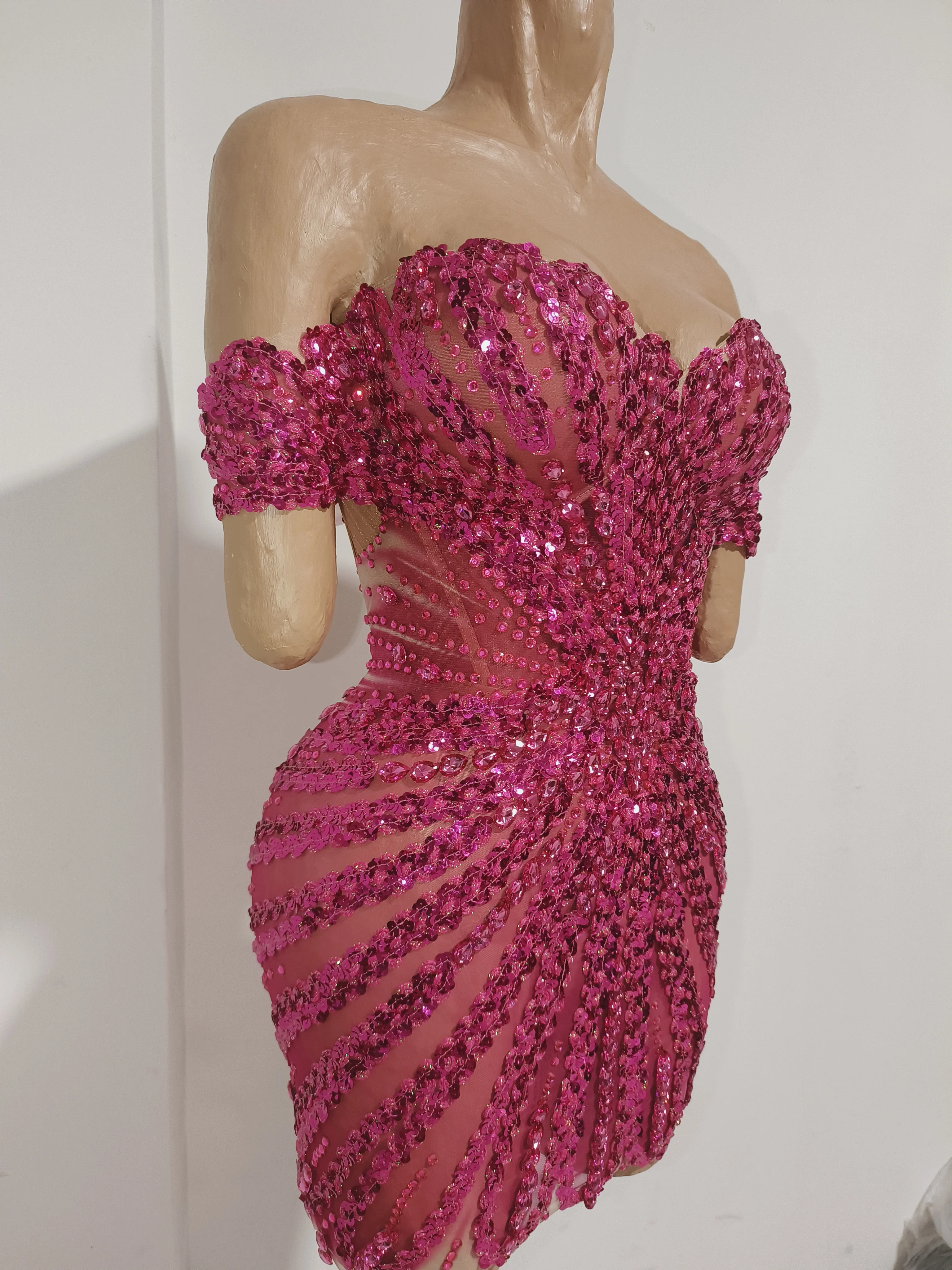 Huarong Elegant Fuchsia Mesh Floral Sequins Bodycon Mini Dress Off Shoulder Short Sleeve Scallop Bust Gala Evening Outfit