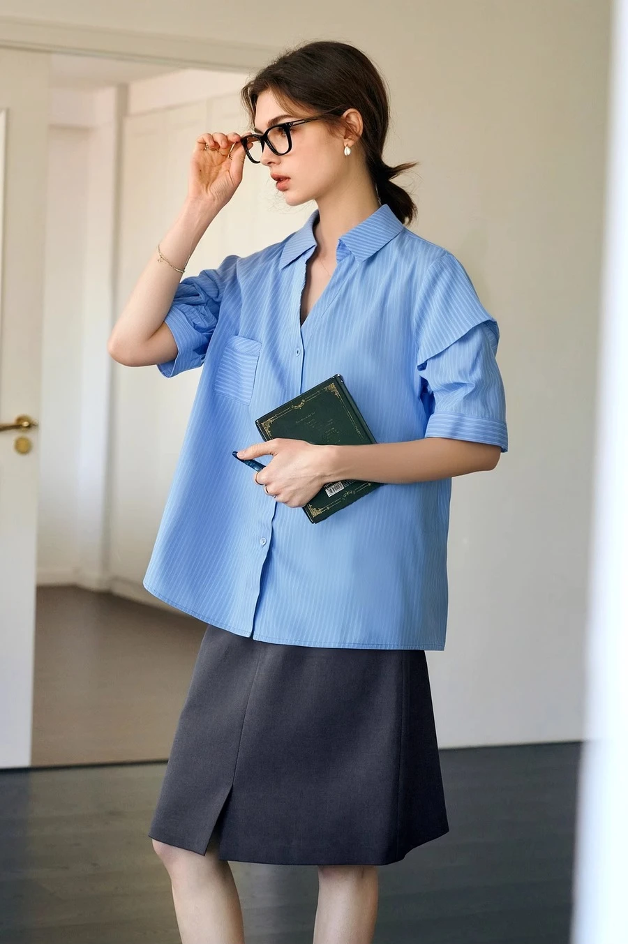 OLrain Women's Shirt 2025 Summer French Blue Striped Button-up Collared Pleated Sleeves Woman Blouses Ladies Clothing O57XC98015