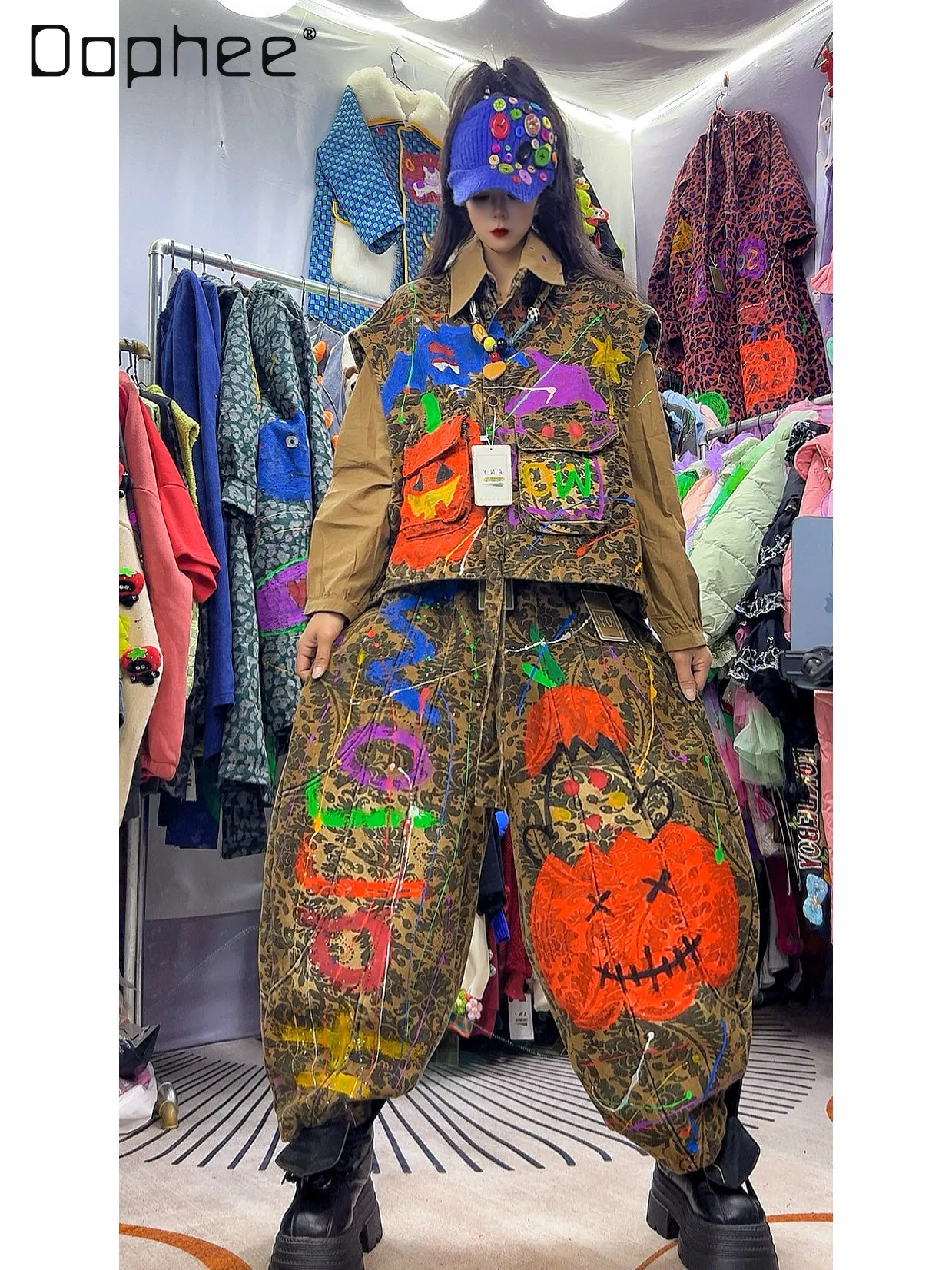 

Модный женский комплект 2026: Жилет с флисовой подкладкой и брюки-галифе с ручной росписью граффити, молодежный, свободный крой, персонализированный дизайн