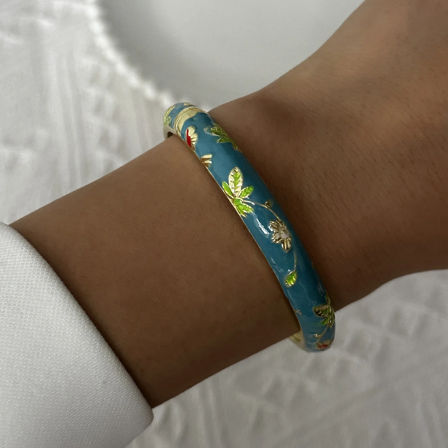 Trendiger Emaille-Vintage-Cloisonné-Armreif für Damen, böhmisches, farbenfrohes, florales Frühlingsarmband, ethnische Charms, Schmuckzubehör