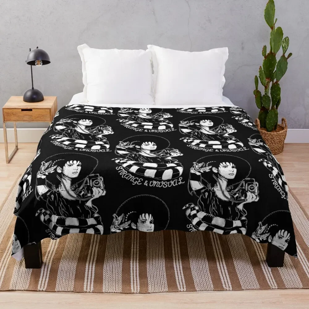 Lydia Deetz Strange and Unusual Gothic Throw Blanket Decorative Beds warm winter Single Travel Blankets