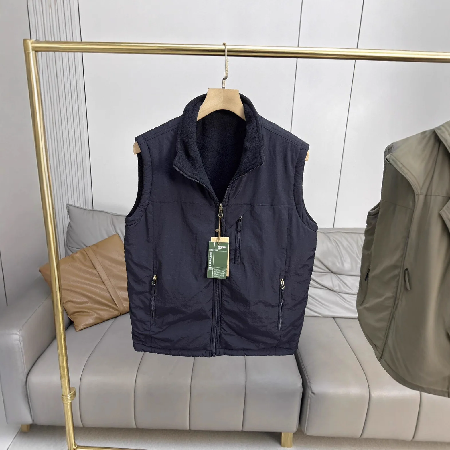 Reversible Men's Vest Jacket Waterproof & Polar Fleece Multi-Pocket Stand Collar Sleeveless Jackets for Outdoor Autumn Winter