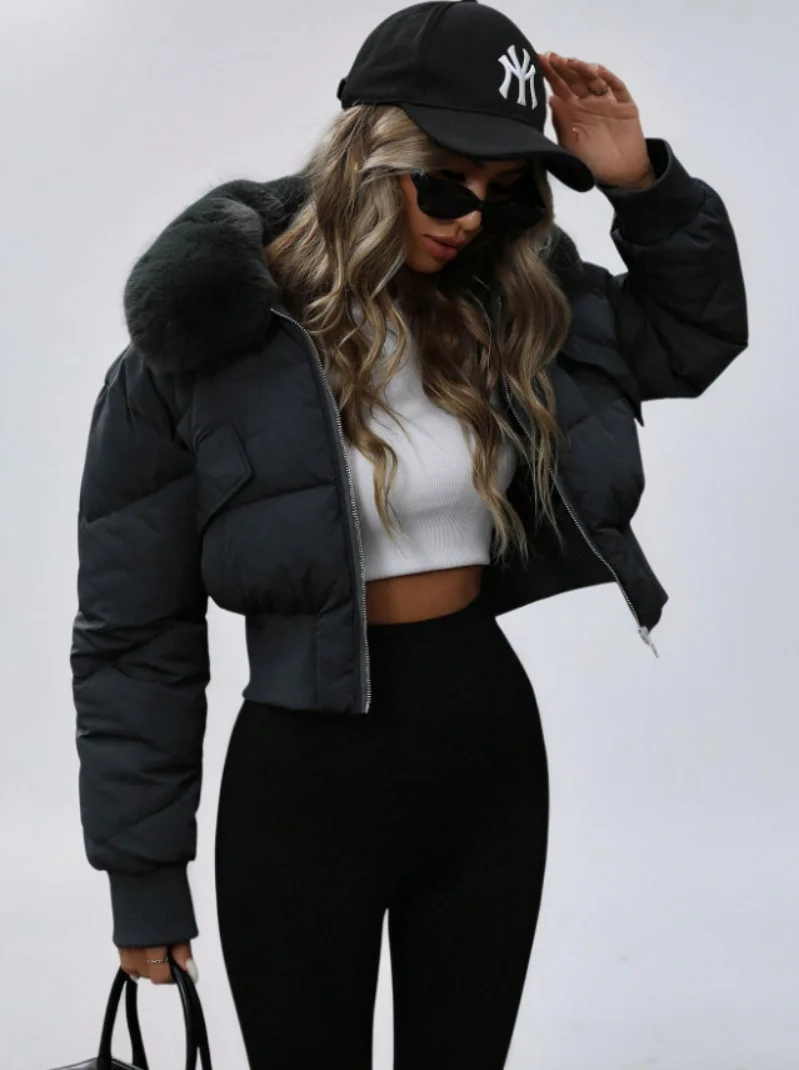 Damska krótka kurtka z odpinanym futrzanym kołnierzem, styl hot girl, płaszcz bawełniany na zimę 2025.