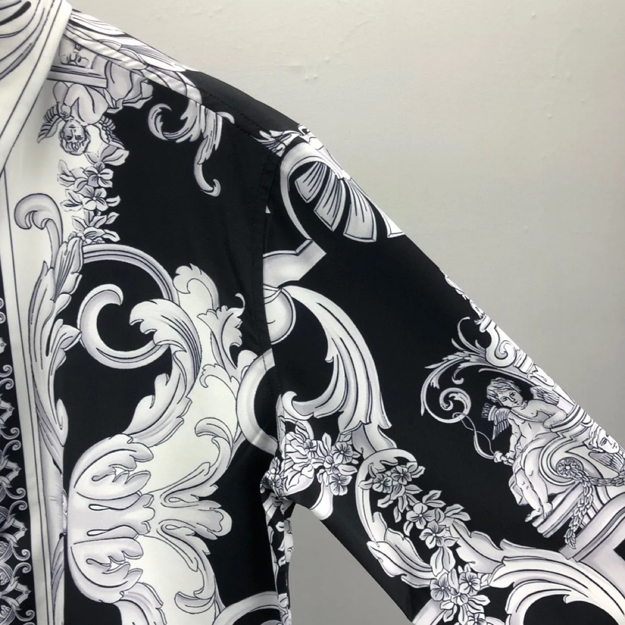 

European Faion Long Sve 3D Pattern Men's And Women's irt Loose Fit Thiened Fce Autumn Beachwear Casual irt