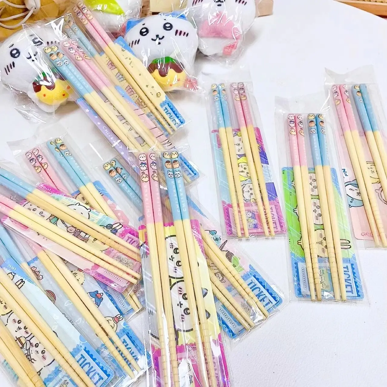 Chopsticks are cute and good-looking cartoon Jiyi Kawa Xiaoba Usaki household chopsticks bamboo chopsticks non-slip adult style view 6