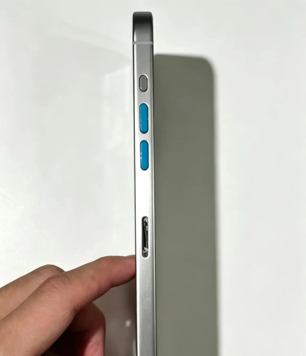 Compatible with iPhone 15 Promax Middle Frame Pre-installed Power Flex Cable Camera Button Without Pop-up Alert,Not have glass