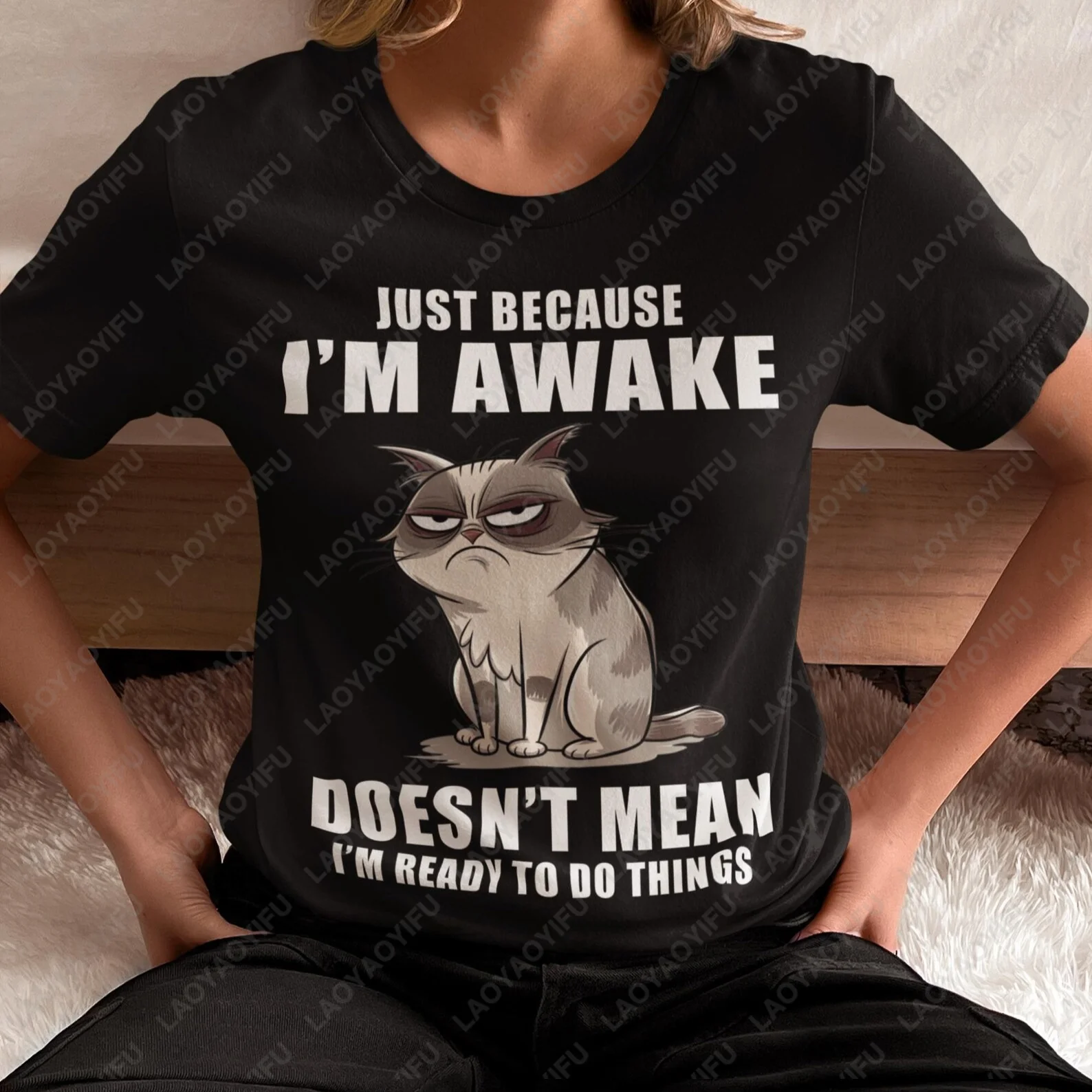 Camiseta con la frase 'Sólo por estar despierto no significa que esté preparado', camiseta divertida con gráfico de gato de dibujos animados, camiseta con cita sarcástica y burlona, camiseta de verano