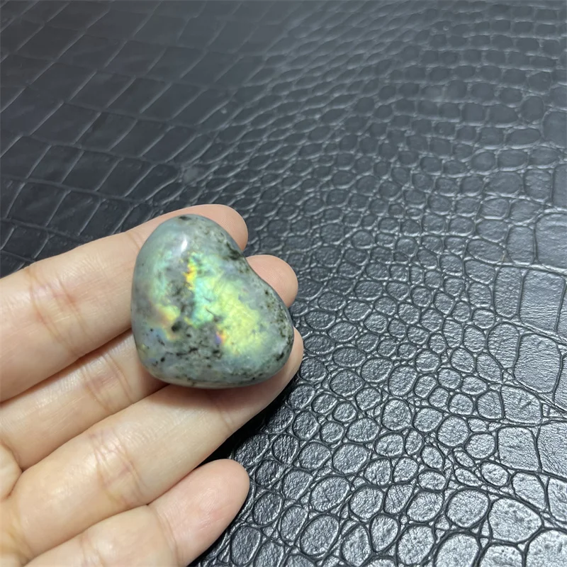8pcs Natural Crystal Labradorite Stone Heart Shaped Blue Light Healing GemHome Fish Tank Aquarium Decoration Ornament Collection