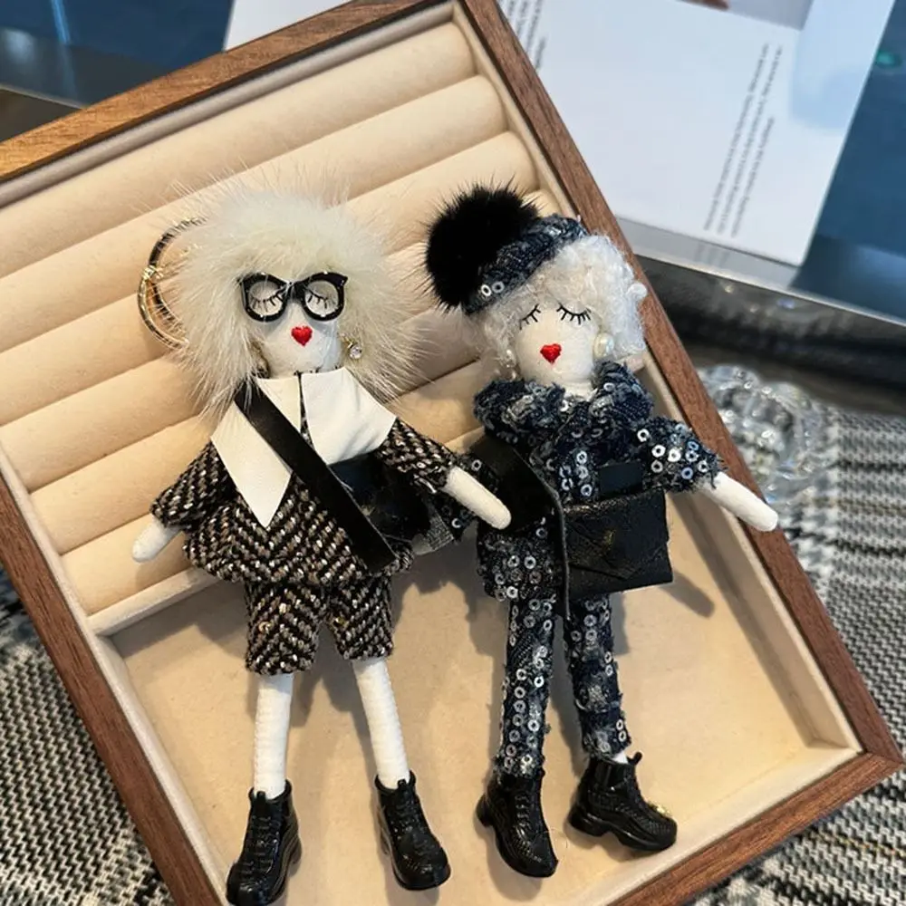 

Korean Fashion Cartoon Keychain Luxury Real Mink Fur Car Key Ring Jewelry Ornament Car Pendant Gifts