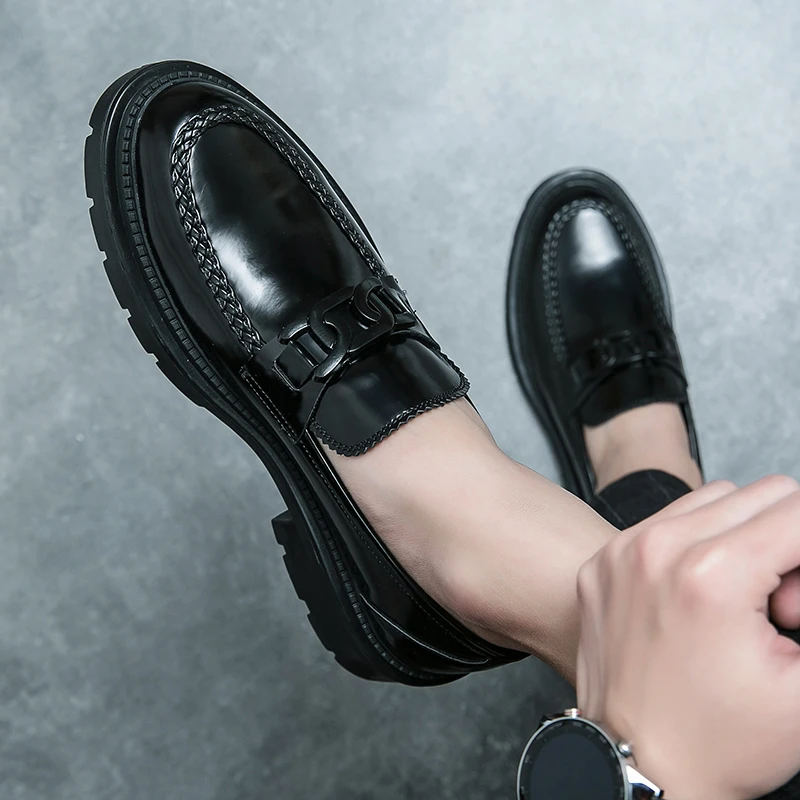 النسخة الكورية سميكة سوليد الأعمال عارضة الارتفاع زيادة تنوعا شخصية مأدبة الزفاف قدم واحدة على أحذية لو فو