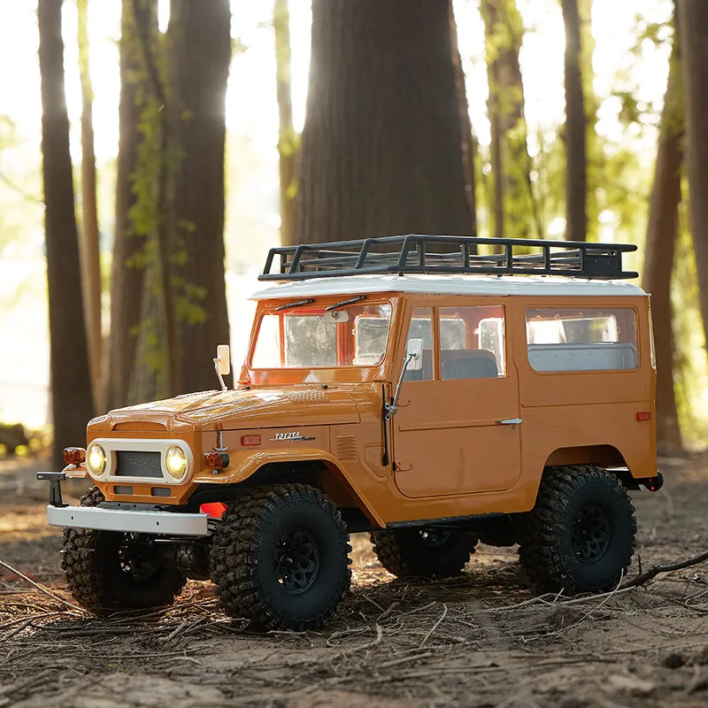 FMS 1/10 Toyota FJ40 Napęd na cztery koła Off Road Zdalnie sterowany pojazd Wspinaczka na świeżym powietrzu Twarda skorupa Symulacja samochodu Model