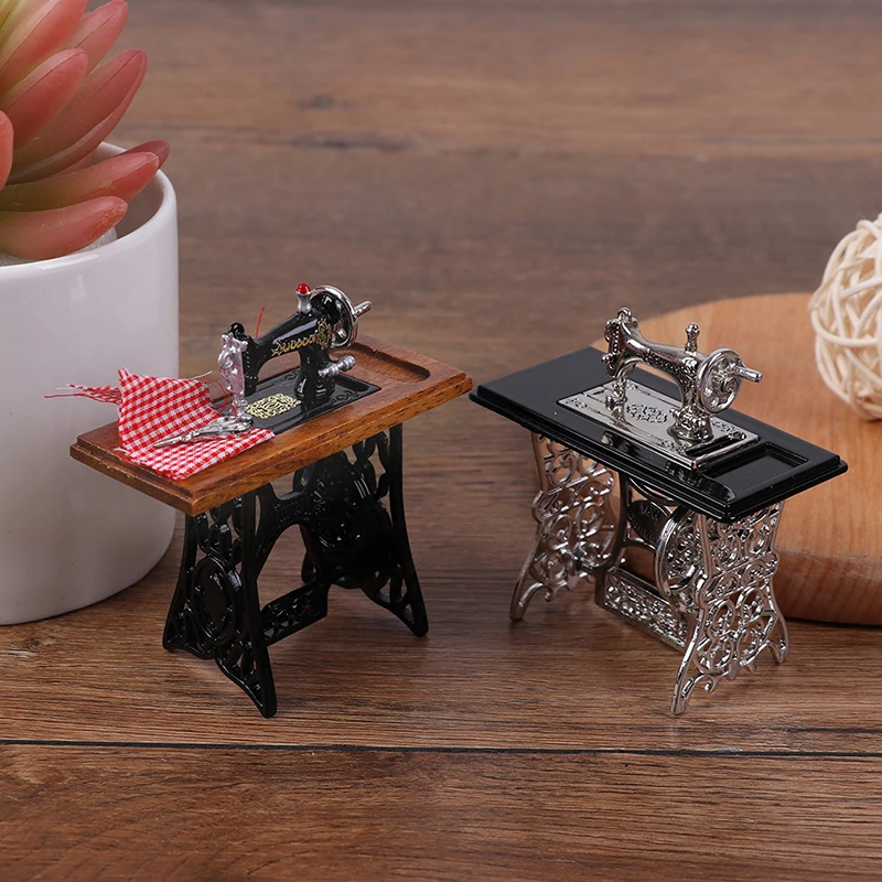 1:12 Dollhouse Mini Furniture Sewing Machine with Scissors for Doll House Decor