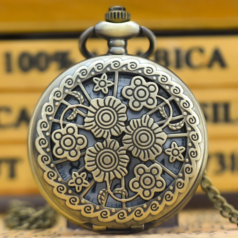 Reloj de bolsillo de cuarzo para estudiantes, collar tallado de flores, creativo, Vintage, bronce, concha de abrazadera, moda masculina y femenina, Universal