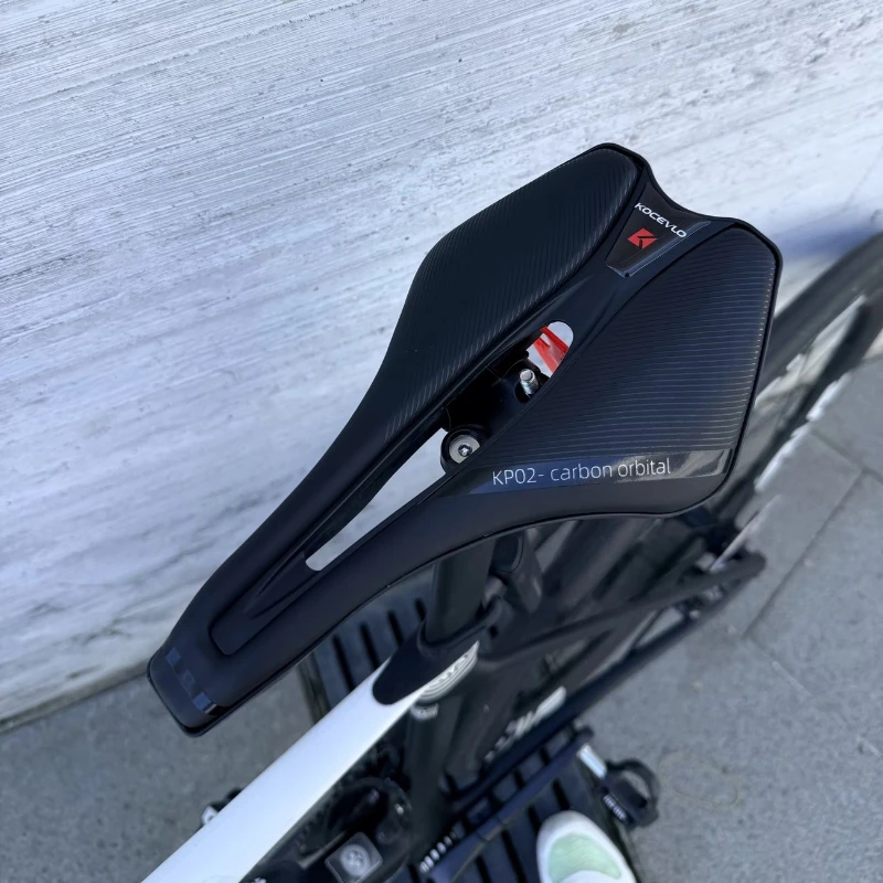Carbon Saddle Dimension 143 Ultralight 120g Breathable Comfortable Seat Cushion Bike Racing Saddle Carbon Rails