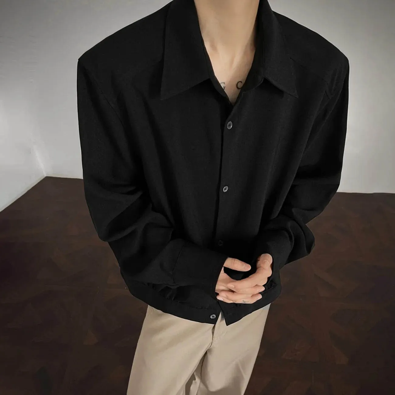 Camisa masculina de manga comprida de cor sólida americana retro moda tendência high street solto casual nicho outono novos topos masculinos 2025