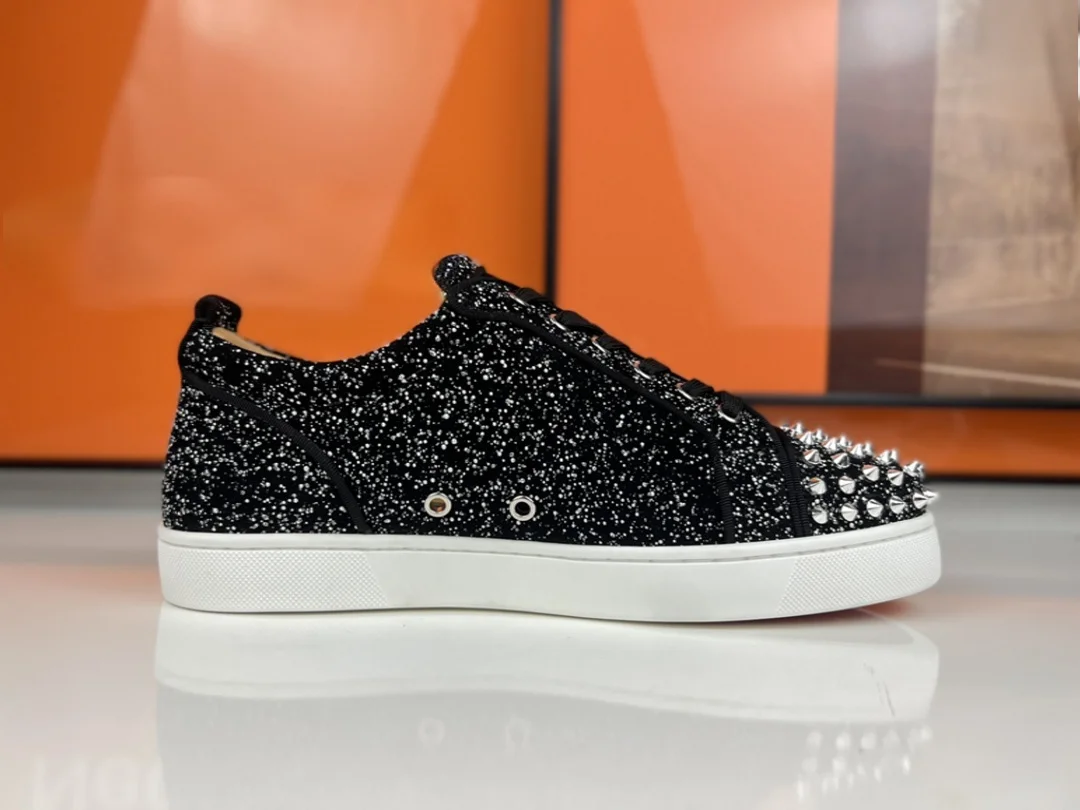 Luxury Men's Silver Rivets Cap Toe Low Top Black Glitter Leather Red Bottom Sneakers Casual Boat Shoes Fashion Party Footwear