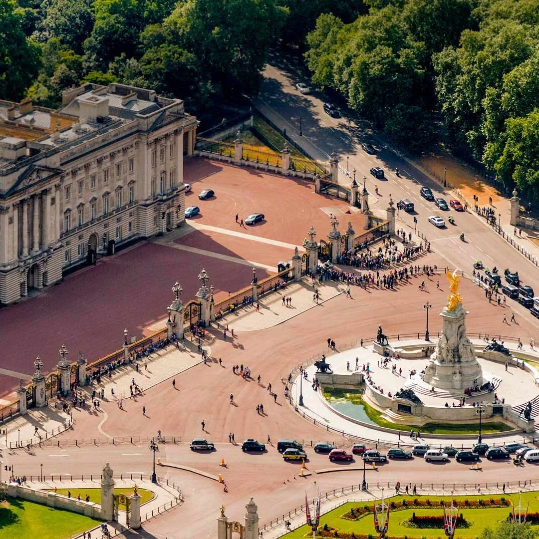 

Автомобильный радиоприемник с экраном Qualcomm Android для GMC Yukon для Chevrolet Tahoe Suburban 2015-2020, беспроводной Carplay GPS Navi, мультимедиа