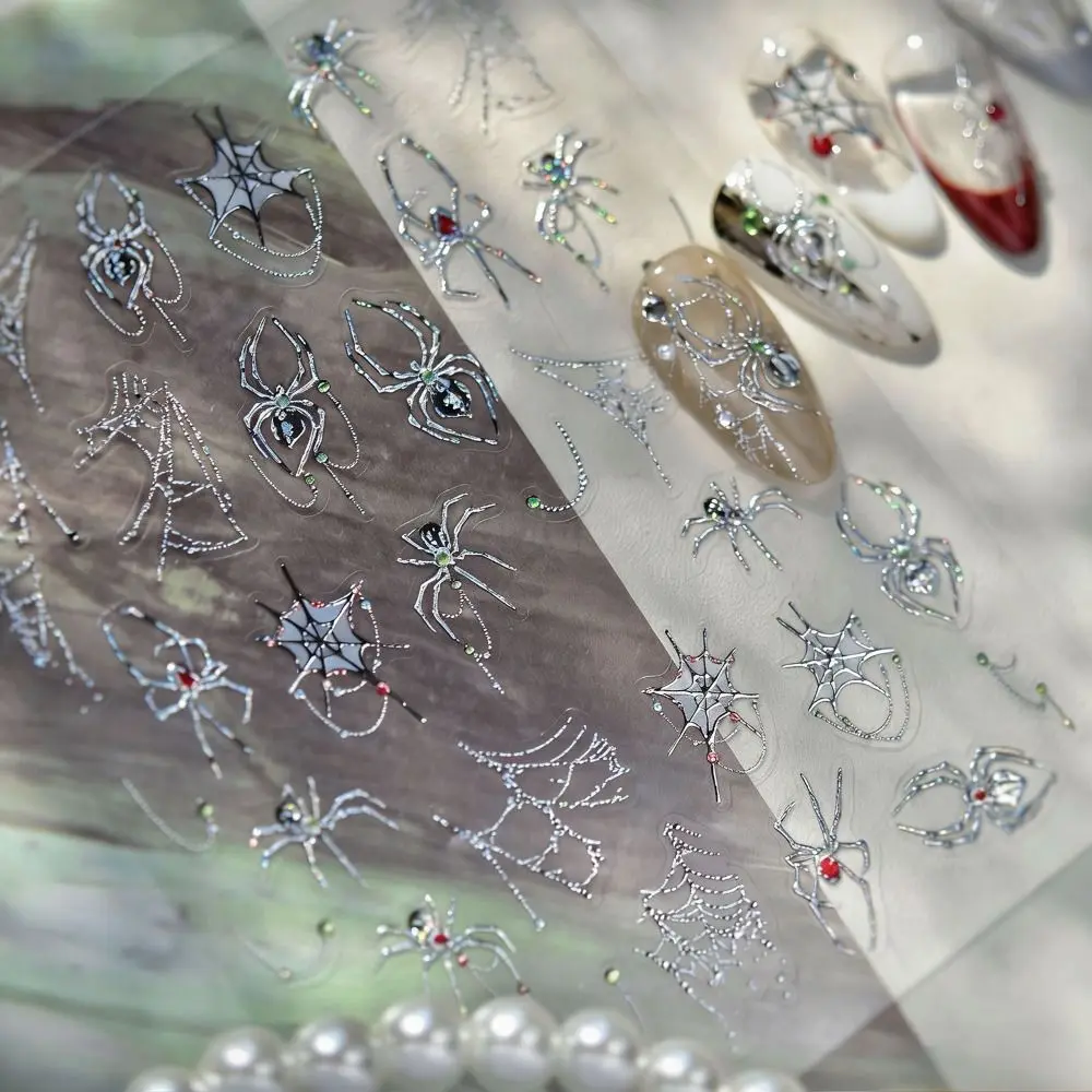 Luxuriöse Nagelkunst-Aufkleber Bronzierte Spinnen Gotischer Stil DIY Maniküre-Dekoration Heißgeprägt mit Strasssteinen Nagelaufkleber