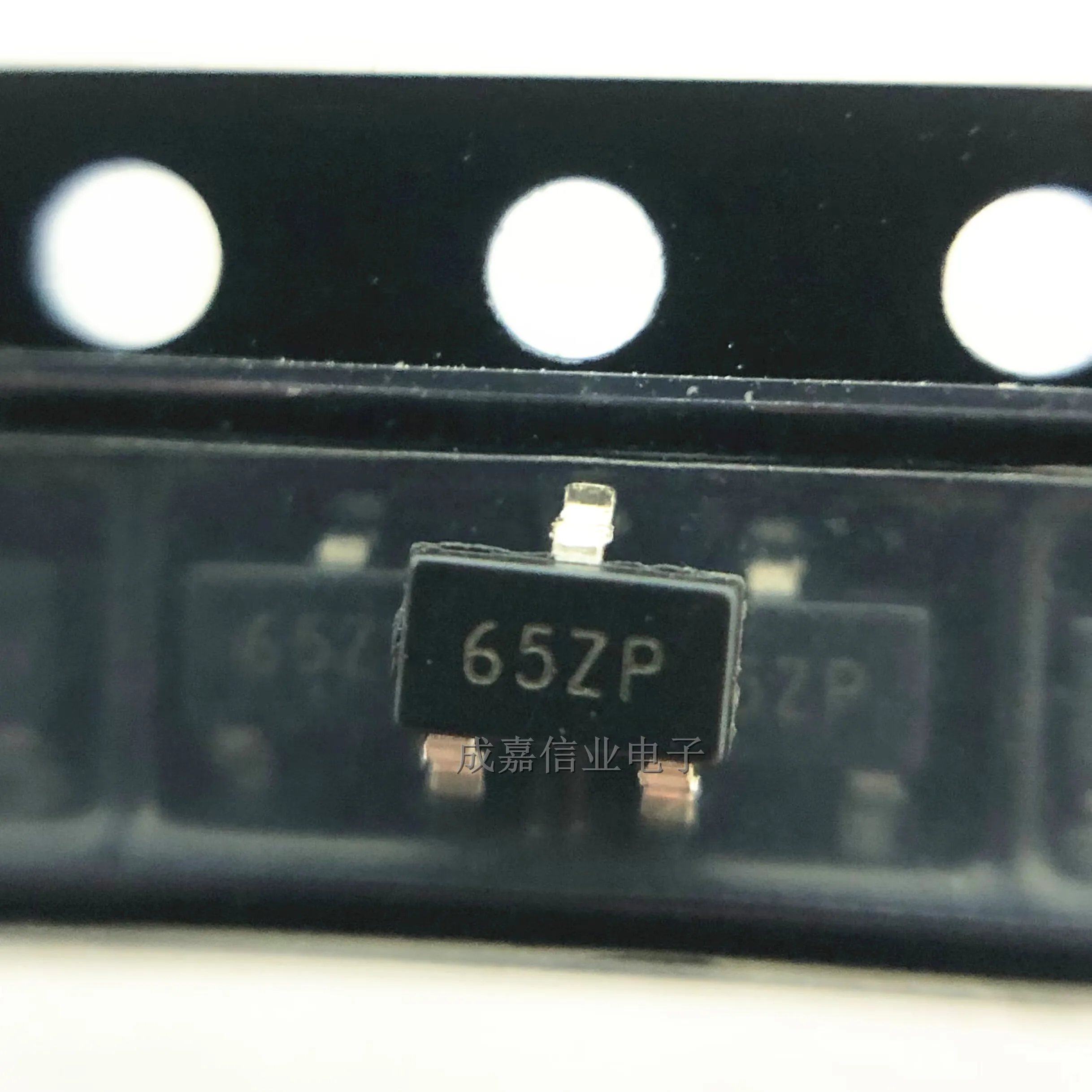 

10pcs/Lot XC6206P302MR SOT-23-3 MARKING;65Z LDO Voltage Regulators 1uA Low Quiescent 3 Terminal, Low ESR Cap. Compatible