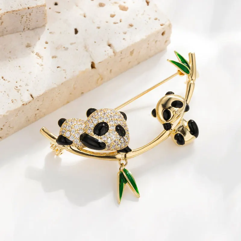 Cute Panda Brooch Fashion Versatile Animal Bamboo Corsage Niche New Design Luxury Pin Jacket Accessories