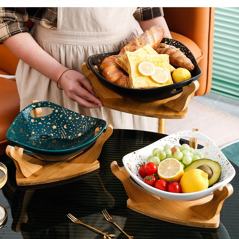 

Художественная керамика, дерево, минималистичный обеденный стол для хранения десертов