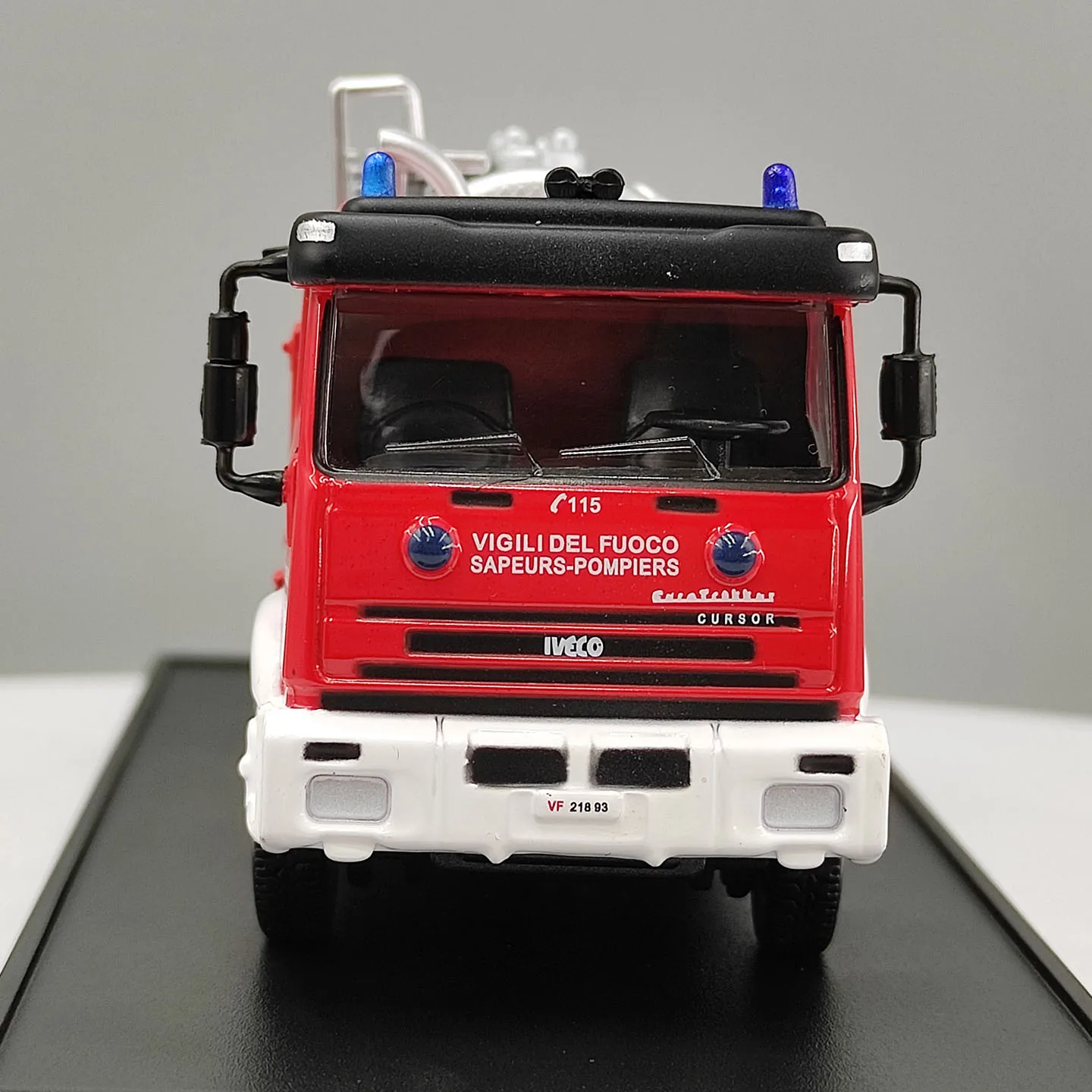 Diecast 1:64 Scale 380 E-Italia-2005 Fire Engine Alloy Car Model