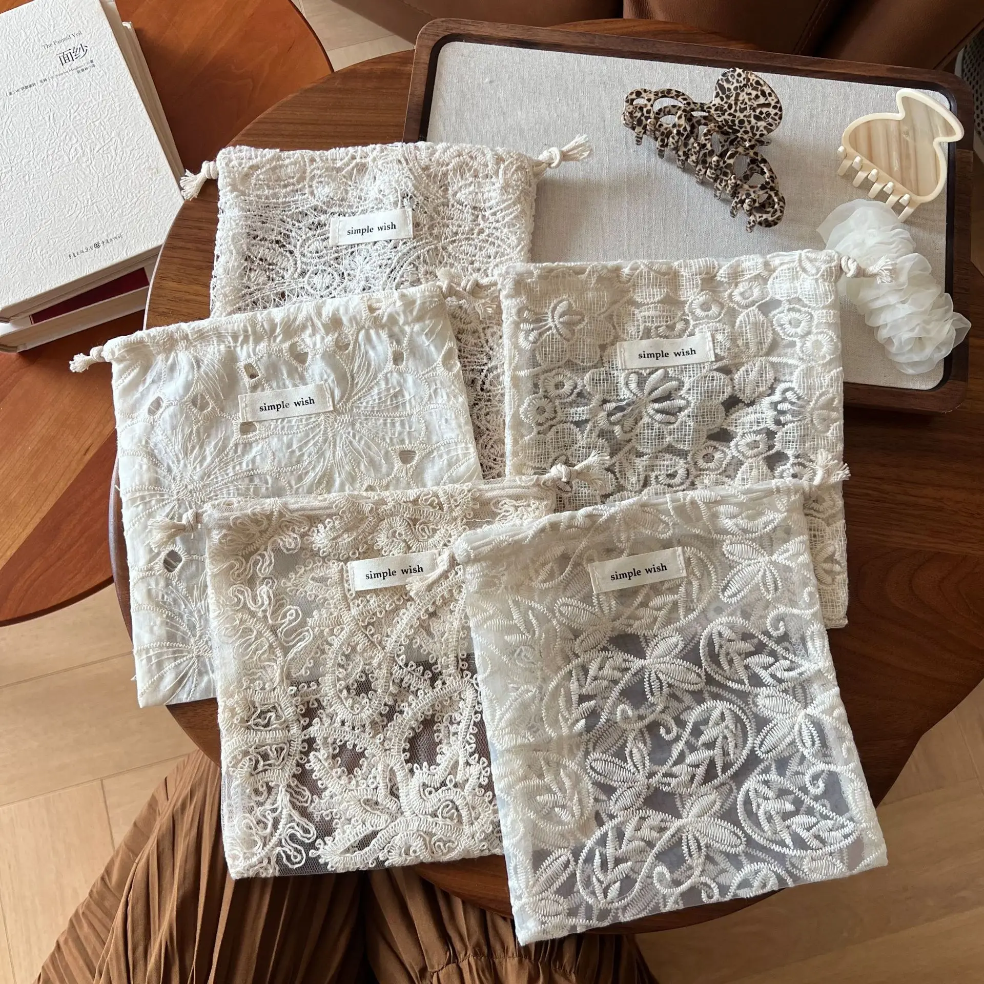 Vintage Literary Apricot Lace Embroidery Cotton Yarn Single Layer Drawstring Pouch Portable Storage Bag For Cosmetic Jewelry