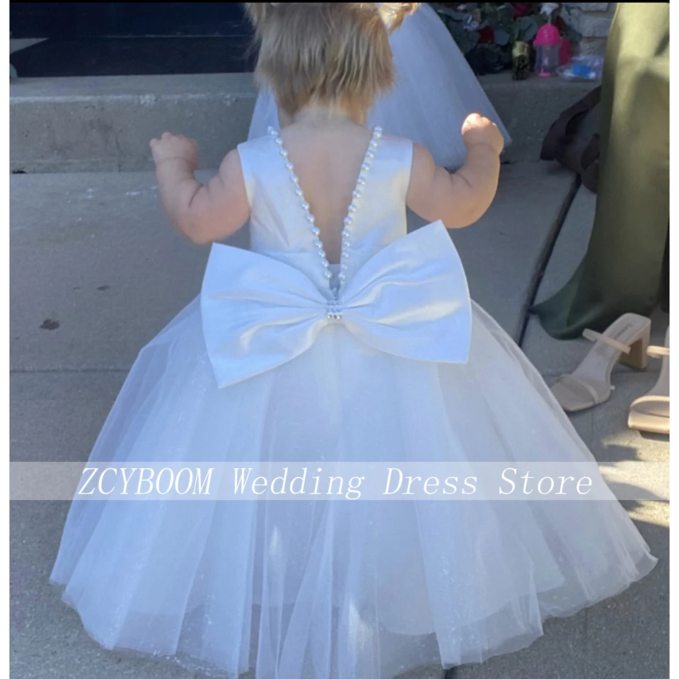 Customized Kids White O-Neck Pearls Bow TFlower Girl Dress 2024 Ball Gown Sleeveless First Communion Dress Girl Pageant Dresses